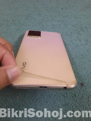 Vivo Y33s | Box, Charger & Covers